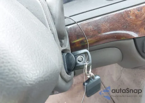 2007 Mercury Grand Marquis Gs from USA, damaged, VIN 2MEFM74V97X612947